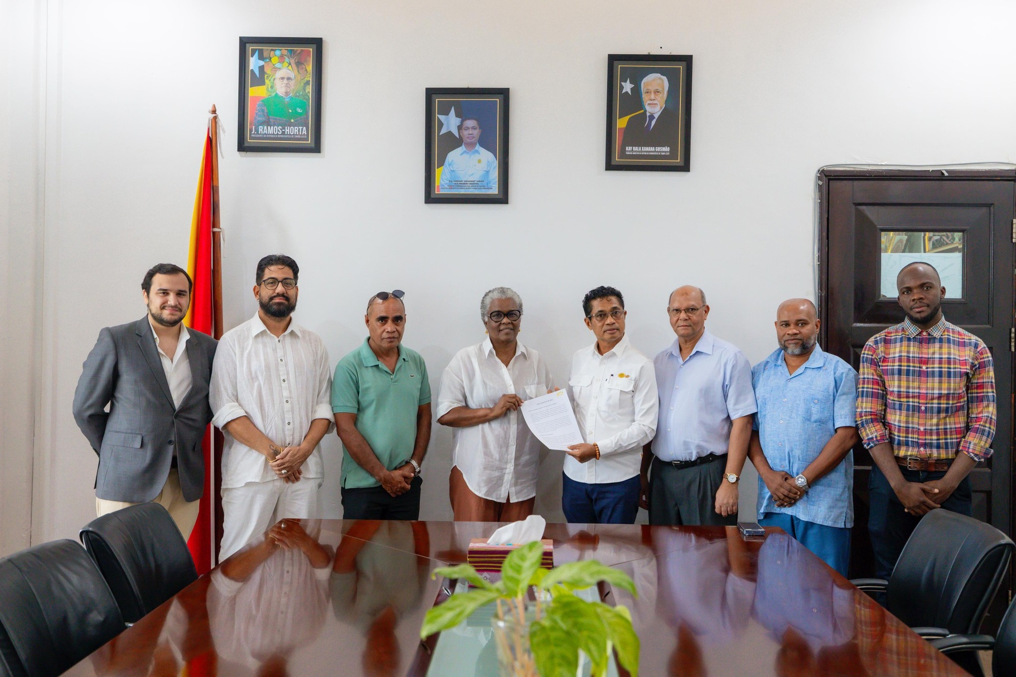 𝐕𝐢𝐬𝐞-𝐏𝐫𝐢𝐦𝐞𝐢𝐫𝐮-𝐌𝐢𝐧𝐢𝐬𝐭𝐫𝐮 𝐇𝐚𝐬𝐨𝐫𝐮 𝐌𝐚𝐥𝐮 𝐡𝐨 𝐑𝐞𝐝𝐞 ❞𝐕𝐨𝐳𝐞𝐬 𝐝𝐞 𝐍𝐨́𝐬❞ 𝐂𝐏𝐋𝐏